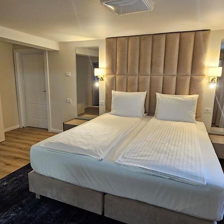 Hotel Queen Râmnicu Vâlcea المظهر الخارجي الصورة