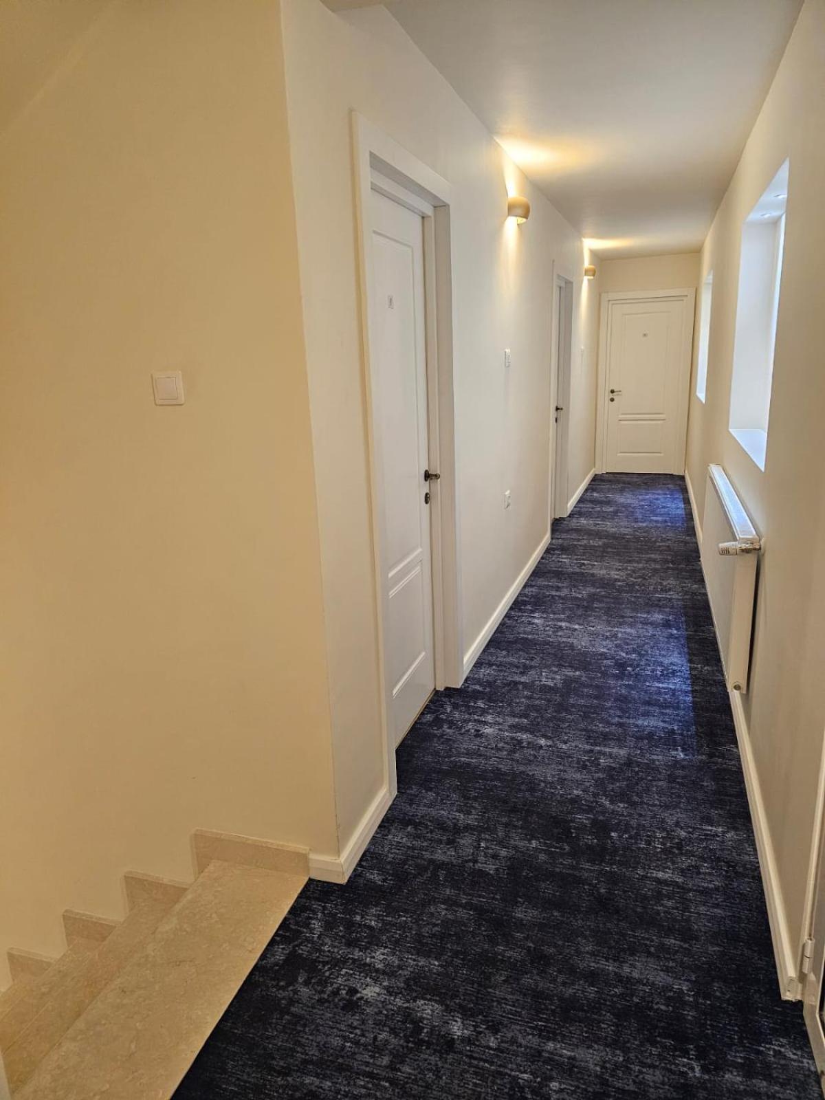 Hotel Queen Râmnicu Vâlcea المظهر الخارجي الصورة